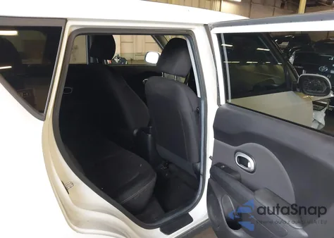 2016 Kia Soul z USA, uszkodzony, nr VIN KNDJN2A26G7264990